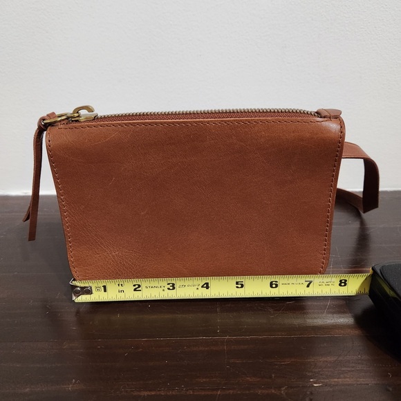 Madewell The Simple Pouch Belt Bag in English Saddle - Picture 7 of 13